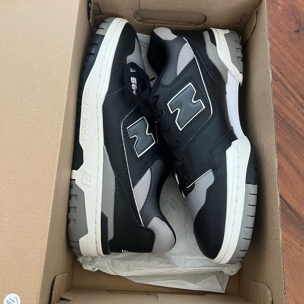 New Balance 550 Shadow
Mens: Size 9.5
Brand New